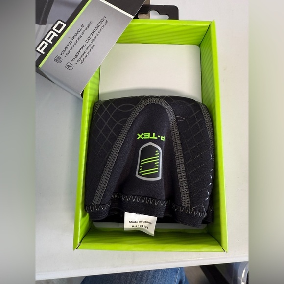 P-TEX PRO Knit Thermal Compression Elbow Sleeve Kinetic Paneling - Small - NIB - Picture 4 of 4